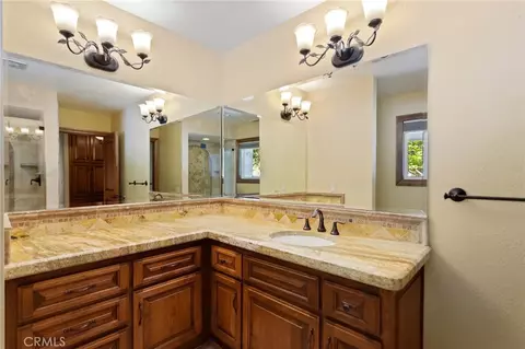 Bath - 801 Brentwood, Lake Arrowhead, CA 92352 photo 6 of 9