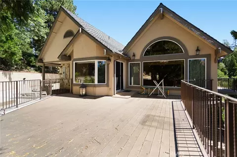 Exterior - 801 Brentwood, Lake Arrowhead, CA 92352 photo 5 of 9