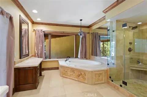 Bath - 801 Brentwood, Lake Arrowhead, CA 92352 photo 3 of 9