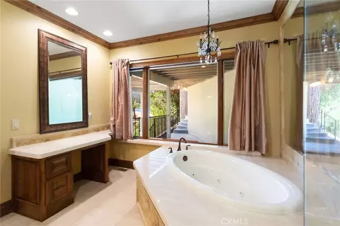 Bath - 801 Brentwood, Lake Arrowhead, CA 92352 photo 2 of 9