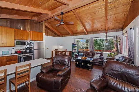 Living - 1069 Jungfrau Dr, Crestline, CA 92325 photo 4 of 4