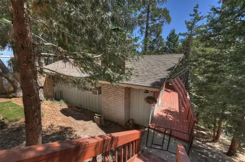 Exterior - 1069 Jungfrau Dr, Crestline, CA 92325 photo 7 of 8