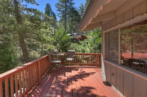 Exterior - 1069 Jungfrau Dr, Crestline, CA 92325 photo 2 of 8