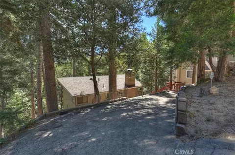 Exterior - 1069 Jungfrau Dr, Crestline, CA 92325 photo 8 of 8