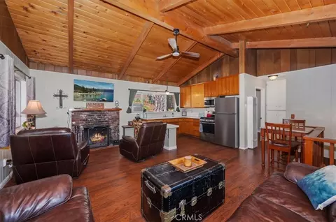 Living - 1069 Jungfrau Dr, Crestline, CA 92325 photo 1 of 4
