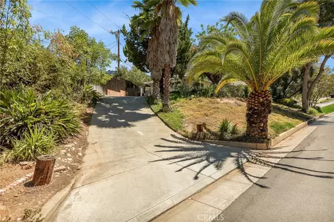 Exterior - 940 Carob, Redlands, CA 92373 photo 4 of 10