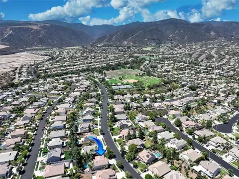 View/Area - 4115 Bennett, Corona, CA 92883 photo 1 of 13