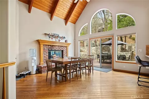Dining - 27516 W W Shr, Lake Arrowhead, CA 92352 photo 2 of 2