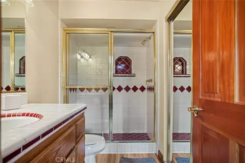 Bath - 27516 W W Shr, Lake Arrowhead, CA 92352 photo 2 of 2