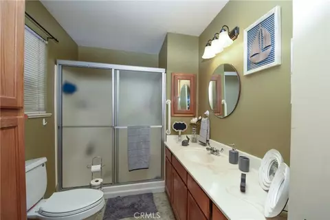 Bath - 1529 Olive, Ramona, CA 92065 photo 2 of 5