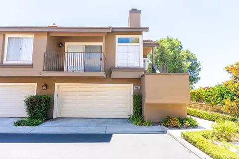 8123 E Oak Ridge Cir, Anaheim, CA 92808