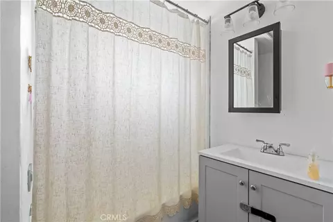 Bath - 243 W C St, Colton, CA 92324 photo 1 of 2