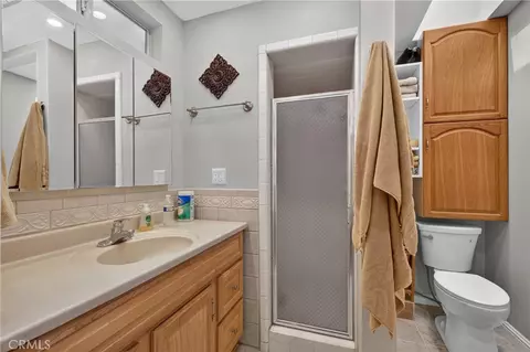 Bath - 34119 Avenue I, Yucaipa, CA 92399 photo 3 of 9