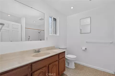 Bath - 34119 Avenue I, Yucaipa, CA 92399 photo 5 of 9
