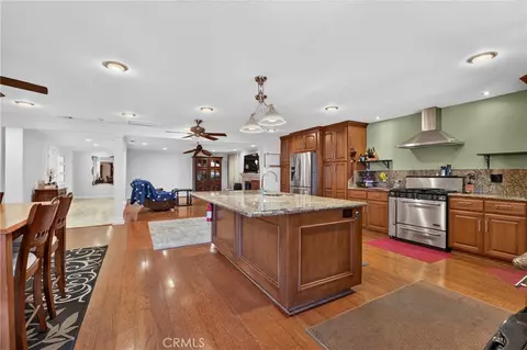 Kitchen - 34119 Avenue I, Yucaipa, CA 92399 photo 4 of 9