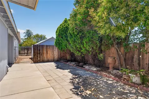 Exterior - 34119 Avenue I, Yucaipa, CA 92399 photo 10 of 12