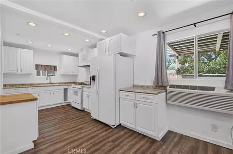 Kitchen - 34119 Avenue I, Yucaipa, CA 92399 photo 7 of 9