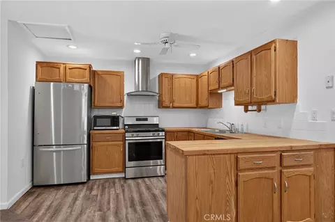 Kitchen - 34119 Avenue I, Yucaipa, CA 92399 photo 5 of 9