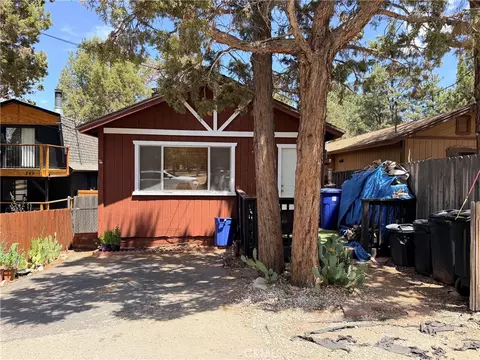 253 Santa Barbara, Sugarloaf, CA 92386 photo 2