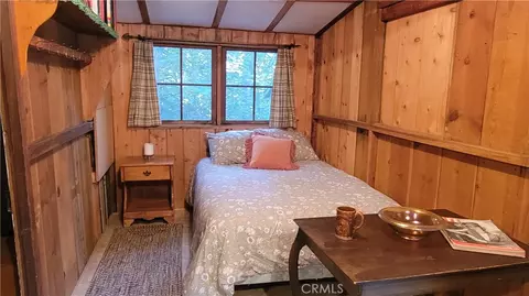 Bedroom - 23821 Inspiration, Crestline, CA 92325 photo 2 of 2