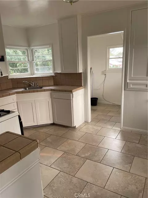 Kitchen - 35025 Yucaipa Blvd, Yucaipa, CA 92399 photo 1 of 3
