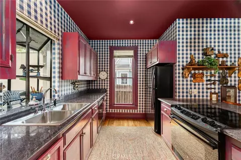 Kitchen - 711 Chestnut, Redlands, CA 92373 photo 3 of 5
