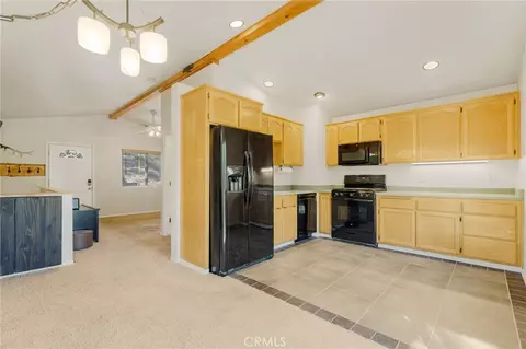 32715 Willow, Running Springs, CA 92382 photo 7