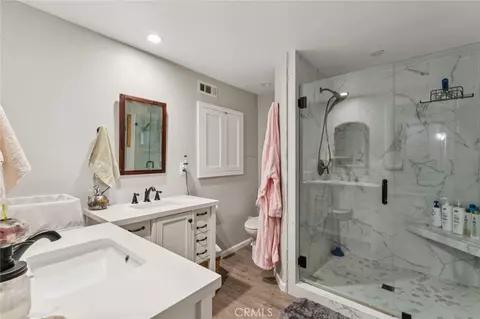 Bath - 24899 Basel, Crestline, CA 92325 photo 2 of 2