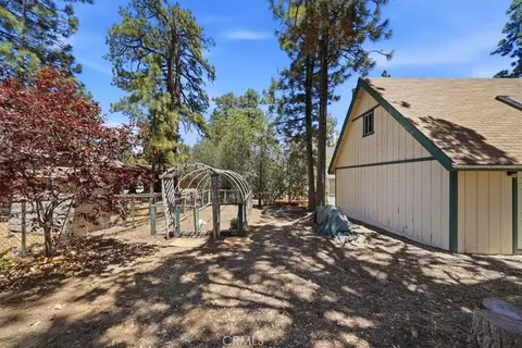Exterior - 368 Imperial, Sugarloaf, CA 92386 photo 3 of 6