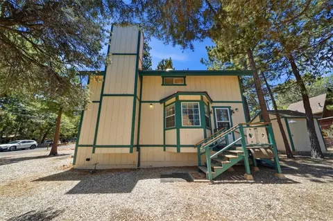 Exterior - 368 Imperial, Sugarloaf, CA 92386 photo 2 of 6