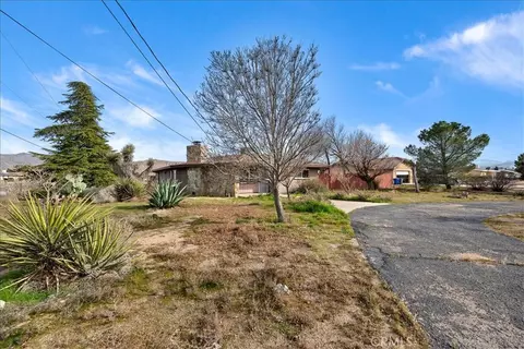 Exterior - 13285 Mesquite Rd, Apple Valley, CA 92308 photo 8 of 9