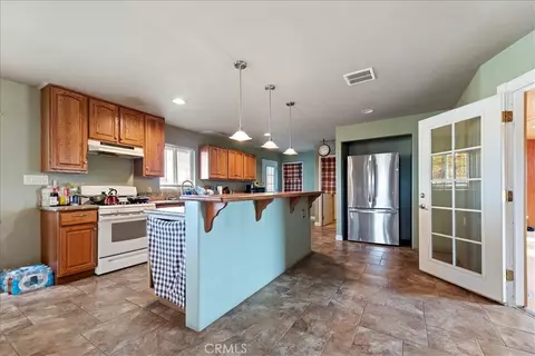 Kitchen - 13285 Mesquite Rd, Apple Valley, CA 92308 photo 3 of 3