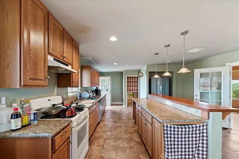 Kitchen - 13285 Mesquite Rd, Apple Valley, CA 92308 photo 1 of 3