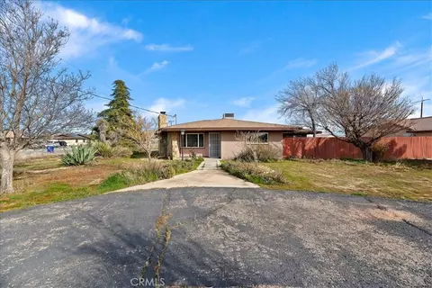 Exterior - 13285 Mesquite Rd, Apple Valley, CA 92308 photo 7 of 9
