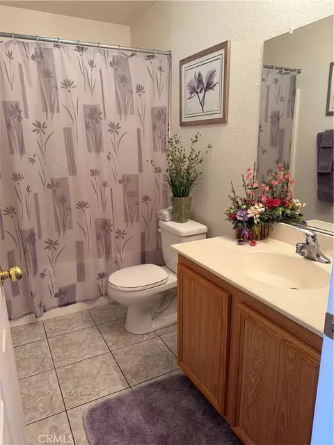 Bath - 14758 Sandstone, Adelanto, CA 92301 photo 1 of 3