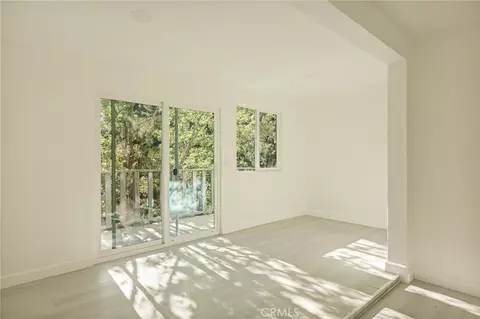 Living - 1207 Aleutian, Lake Arrowhead, CA 92352 photo 8 of 10