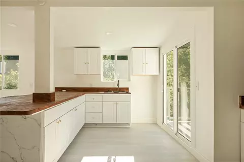 Kitchen - 1207 Aleutian, Lake Arrowhead, CA 92352 photo 1 of 2