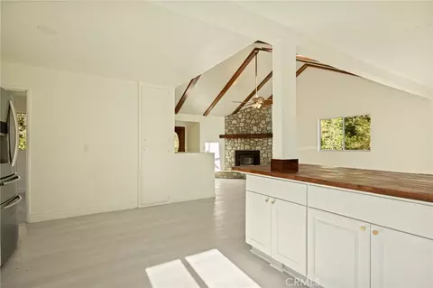Kitchen - 1207 Aleutian, Lake Arrowhead, CA 92352 photo 2 of 2