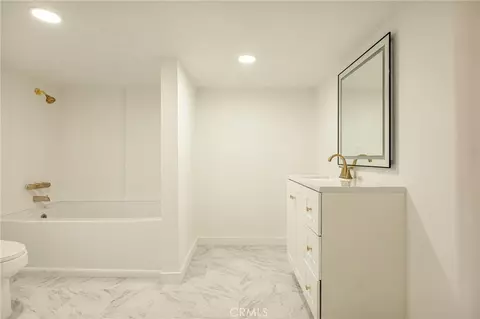 Bath - 1207 Aleutian, Lake Arrowhead, CA 92352 photo 7 of 7