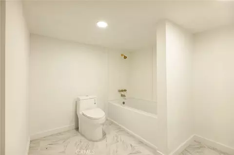 Bath - 1207 Aleutian, Lake Arrowhead, CA 92352 photo 5 of 7
