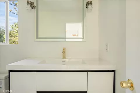Bath - 1207 Aleutian, Lake Arrowhead, CA 92352 photo 1 of 7