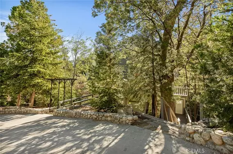 Exterior - 1207 Aleutian, Lake Arrowhead, CA 92352 photo 1 of 2