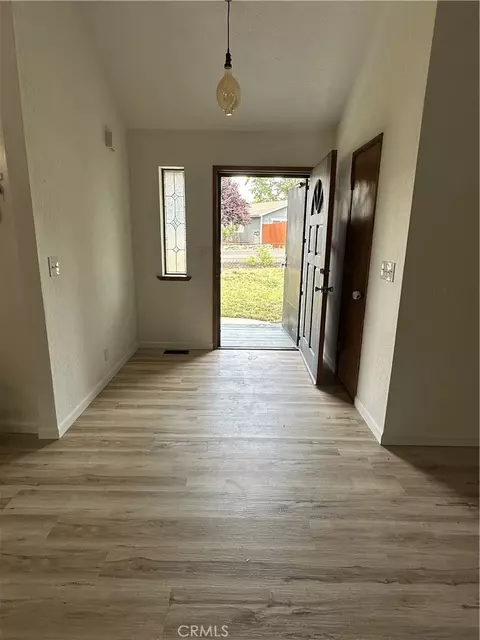 Entry Way - 20410 Walnut, Sonora, CA 95370 photo 1 of 2