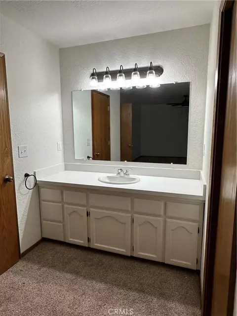 Bath - 20410 Walnut, Sonora, CA 95370 photo 1 of 2