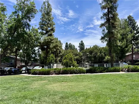Exterior - 4877 Jackson St #B, Riverside, CA 92503 photo 15 of 18