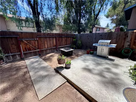 Exterior - 4877 Jackson St #B, Riverside, CA 92503 photo 4 of 18