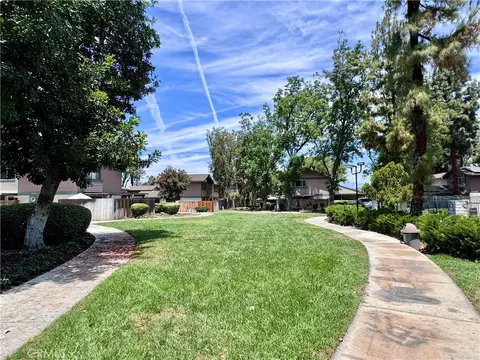 Exterior - 4877 Jackson St #B, Riverside, CA 92503 photo 16 of 18