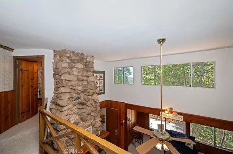 Entry Way - 563 E Victoria Ct, Lake Arrowhead, CA 92352 photo 1 of 1