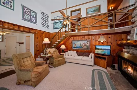 Living - 563 E Victoria Ct, Lake Arrowhead, CA 92352 photo 3 of 6