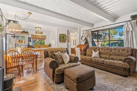 Living - 659 Lintner Rd, Big Bear Lake, CA 92315 photo 2 of 3